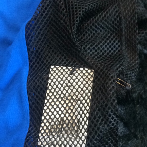 Top - Picture 2 of 2